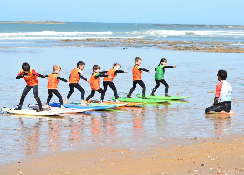 TARIF RÉDUIT EN FAMILLE – ATLANTIC LEZARD SURF SCHOOL
