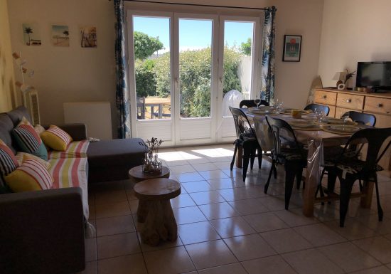 Les pieds dans le sable