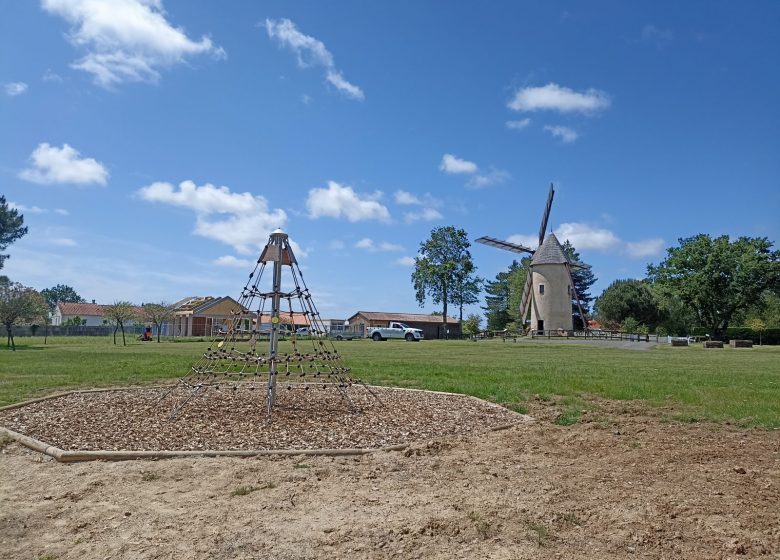 AIRE DE JEUX DU MOULIN DES GOURMANDS